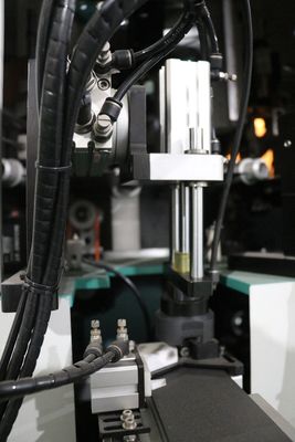 3600pcs/Hr Mesin Pencetakan Layar Tiga Warna 250x150mm Untuk Kontainer Kosmetik